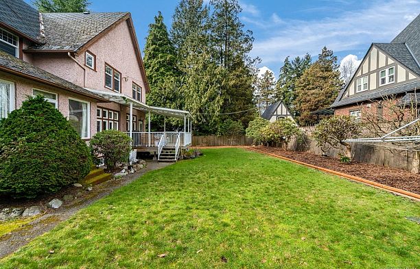 1603 W 49th Avenue South Granville