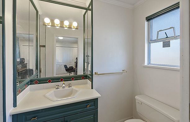 1563 W 59th Avenue South Granville