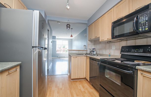 312 1503 W 65th Avenue S.W. Marine