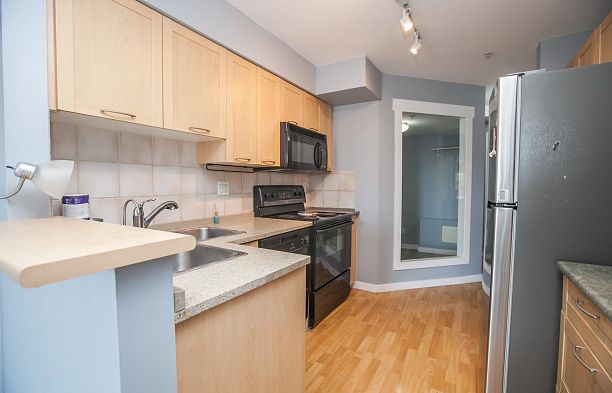 312 1503 W 65th Avenue S.W. Marine
