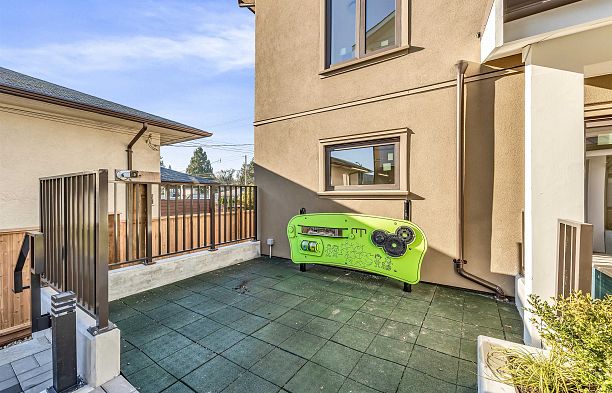 1008 W 52nd Avenue South Granville