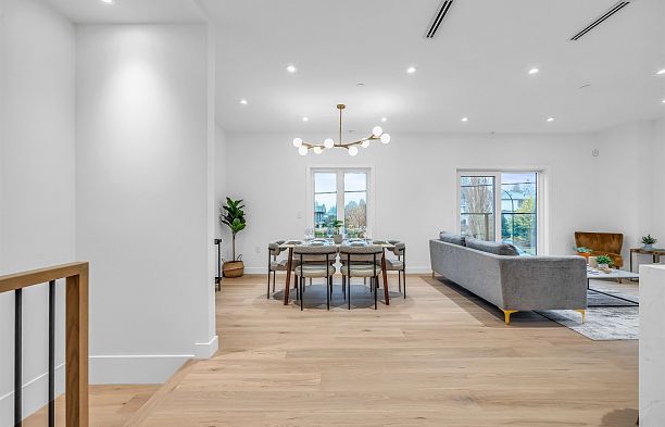 1016 W 52nd Avenue South Granville