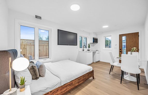 1016 W 52nd Avenue South Granville