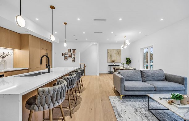 1016 W 52nd Avenue South Granville