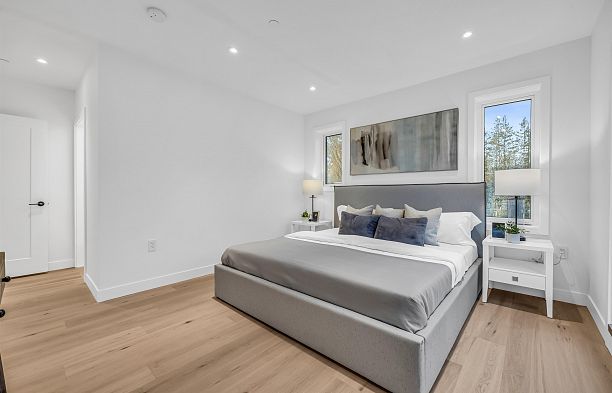 1016 W 52nd Avenue South Granville