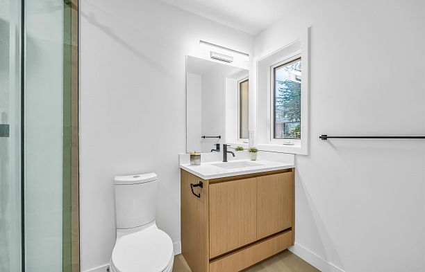 1016 W 52nd Avenue South Granville