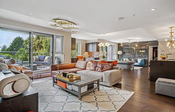 304 7128 Adera Street South Granville
