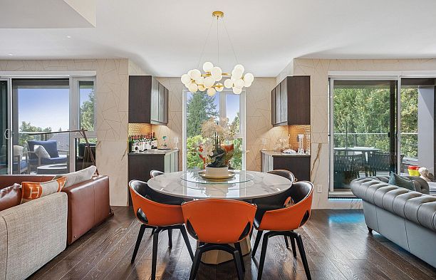 304 7128 Adera Street South Granville