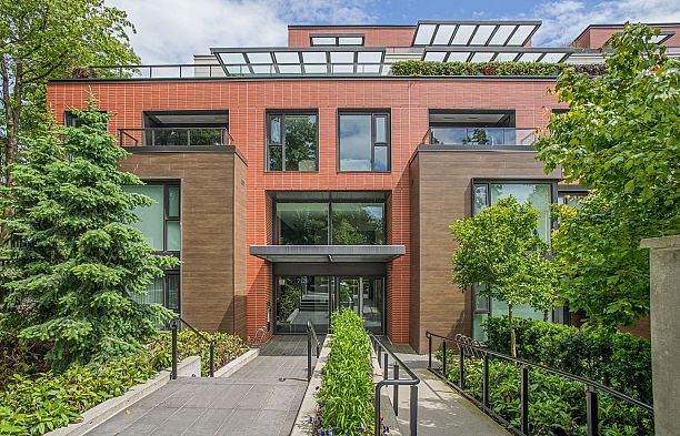 304 7128 Adera Street South Granville