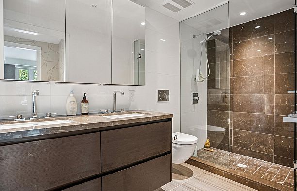 304 7128 Adera Street South Granville