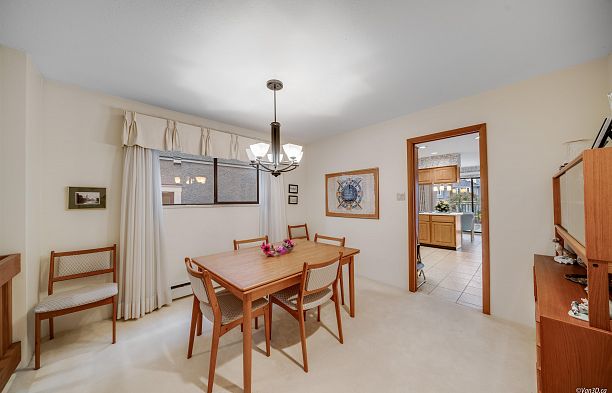 2755 Alamein Avenue Arbutus