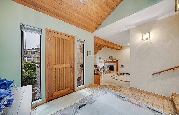 2755 Alamein Avenue Arbutus