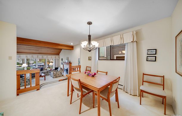 2755 Alamein Avenue Arbutus