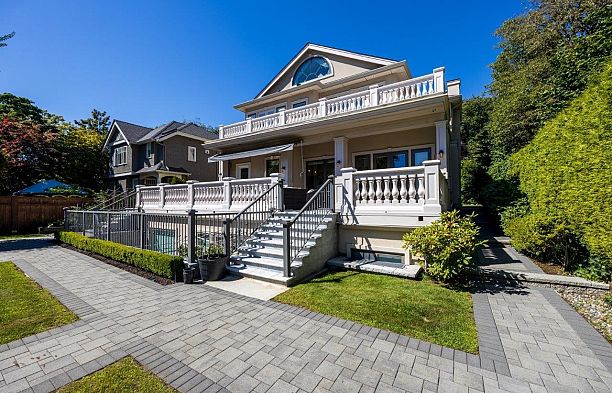 3928 W 34th Avenue Dunbar