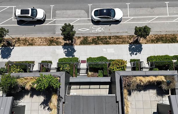 153 785 W 49th Avenue Oakridge VW