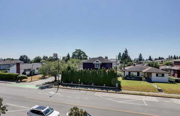 153 785 W 49th Avenue Oakridge VW