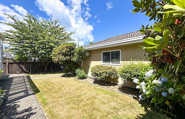 2137 W 20th Avenue Arbutus