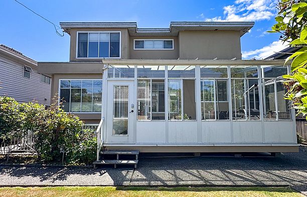2137 W 20th Avenue Arbutus