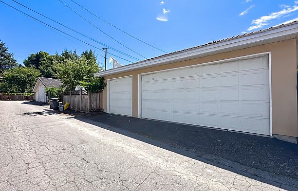 2137 W 20th Avenue Arbutus