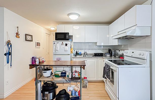 2137 W 20th Avenue Arbutus
