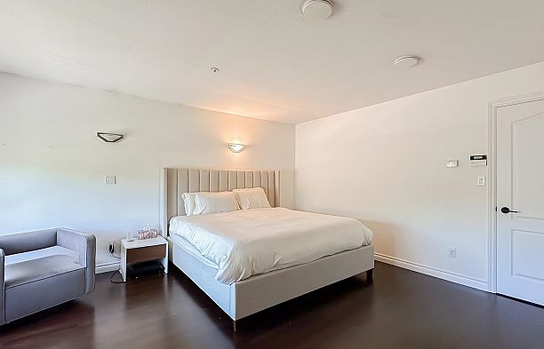 2137 W 20th Avenue Arbutus