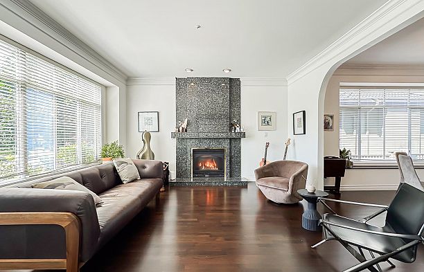 2137 W 20th Avenue Arbutus