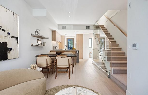 6268 Oak Street Oakridge VW