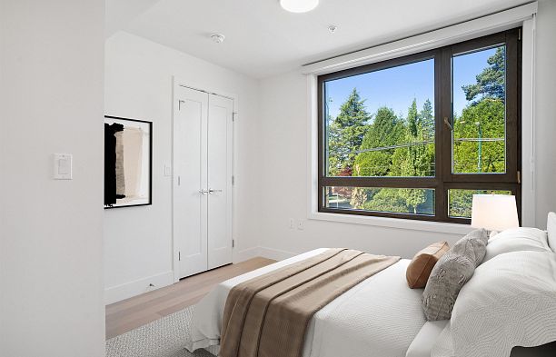 6268 Oak Street Oakridge VW