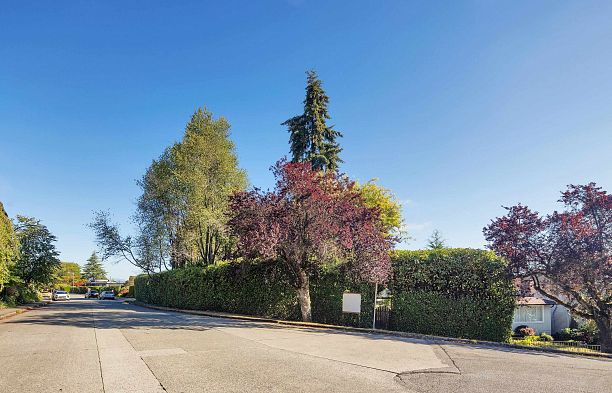 2929 W 24th Avenue Arbutus