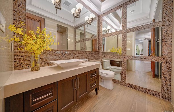 1332 W 47th Avenue South Granville