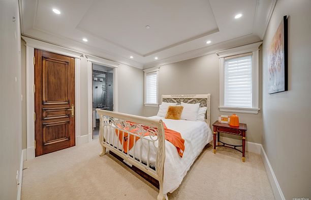1332 W 47th Avenue South Granville
