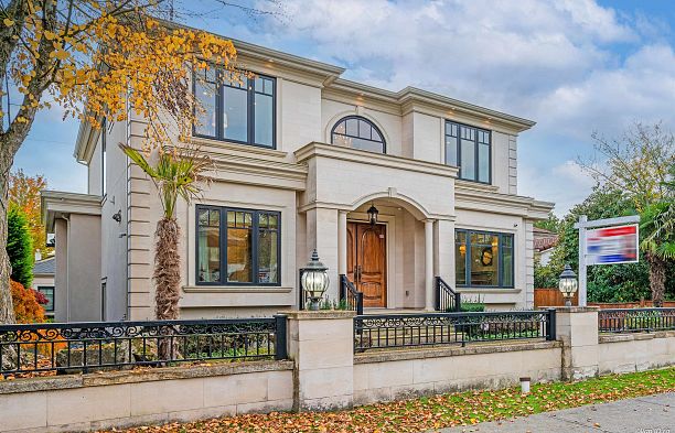 1332 W 47th Avenue South Granville