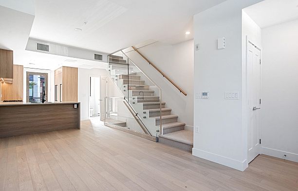 6268 Oak Street Oakridge VW