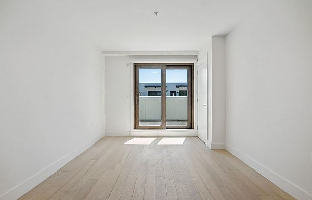 6268 Oak Street Oakridge VW