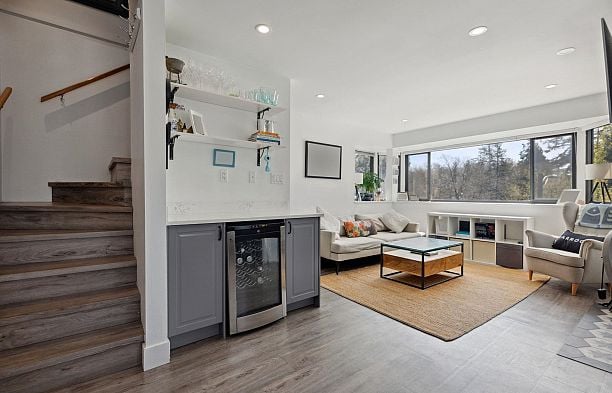 20 3437 W 4th Avenue Kitsilano