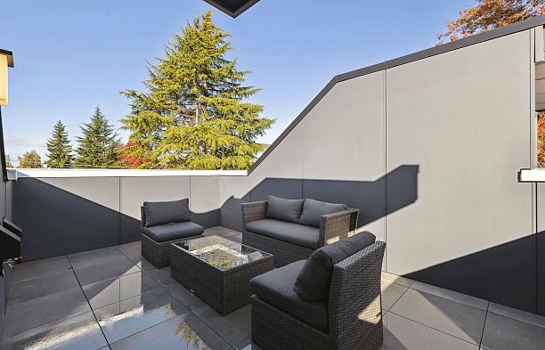 213 1008 W 47th Avenue South Granville
