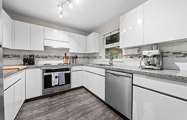 106 1023 Wolfe Avenue Shaughnessy