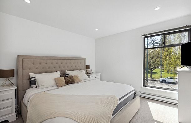 20 3437 W 4th Avenue Kitsilano