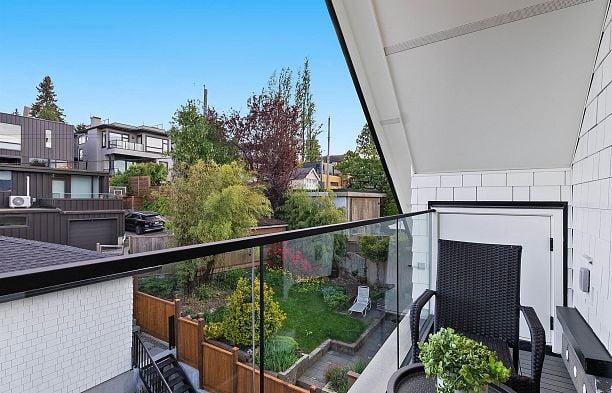 2 3538 W 14th Avenue Kitsilano
