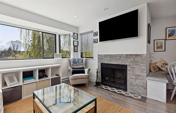 20 3437 W 4th Avenue Kitsilano