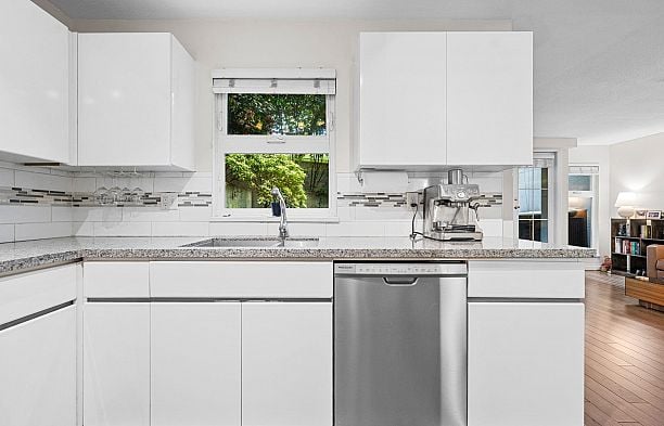 106 1023 Wolfe Avenue Shaughnessy