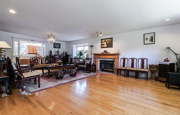 3662 W 49th Avenue Southlands