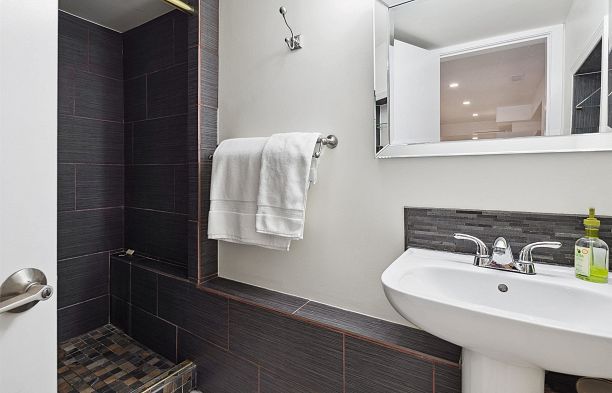 4190 W 11th Avenue Point Grey