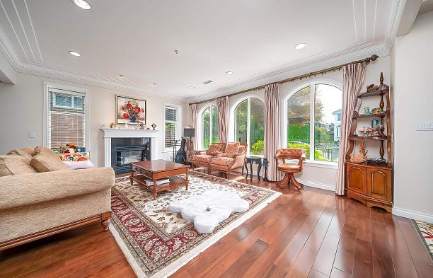 2407 W 18th Avenue Arbutus