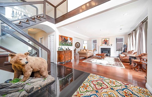 2407 W 18th Avenue Arbutus