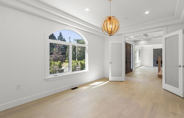 4085 SW Marine Drive Southlands