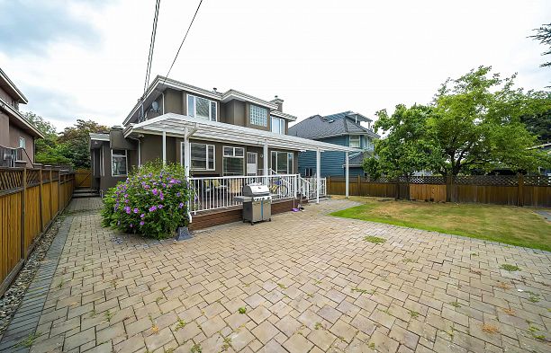 2407 W 18th Avenue Arbutus