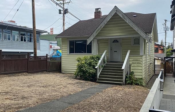 3622 W 29th Avenue Dunbar