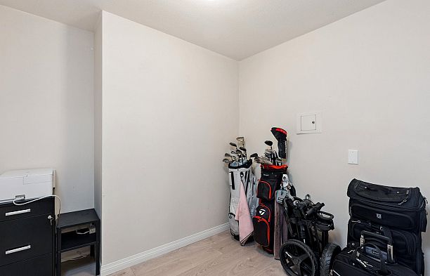 302 1503 W 66 Avenue S.W. Marine
