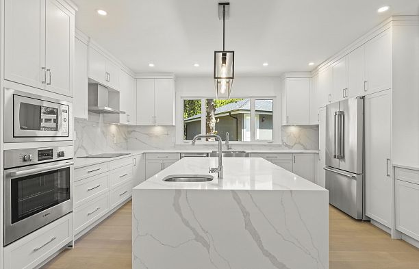 4085 SW Marine Drive Southlands